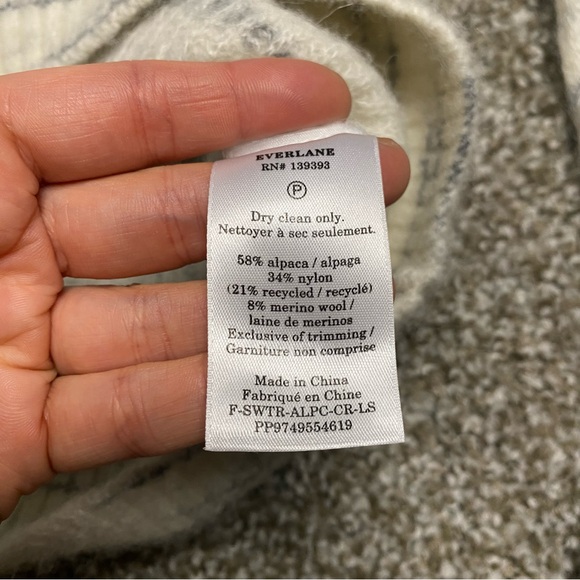 Everlane The Oversized Alpaca Crew - Picture 11 of 13